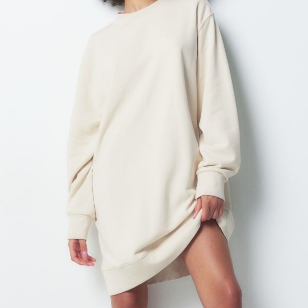H&M sweatshirt dress